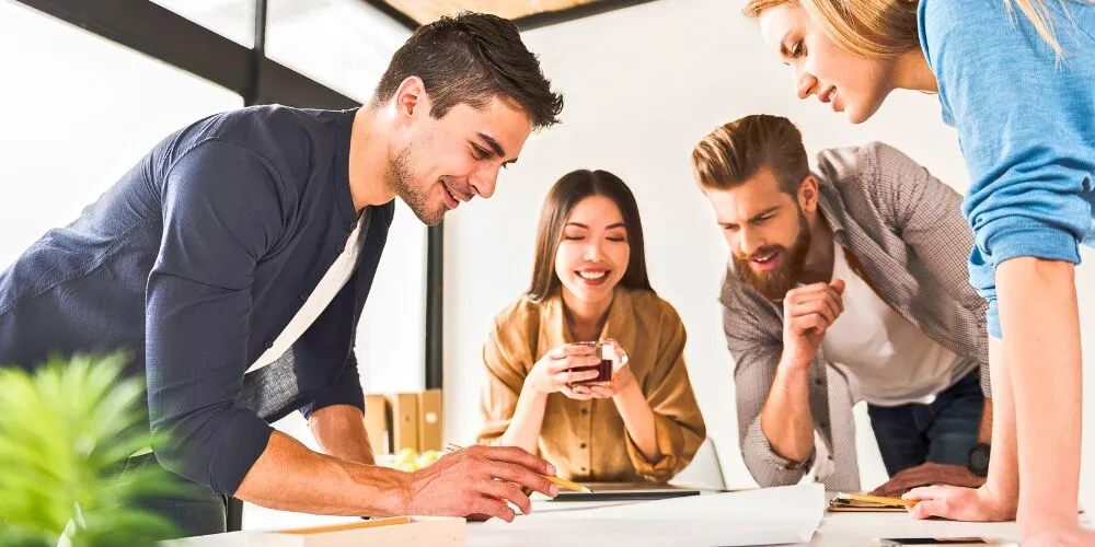 Cómo transformar el entorno laboral para maximizar la productividad