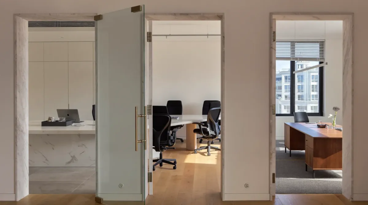 Oficina virtual vs coworking vs centro de negocios: cuál encaja con tu fase de empresa