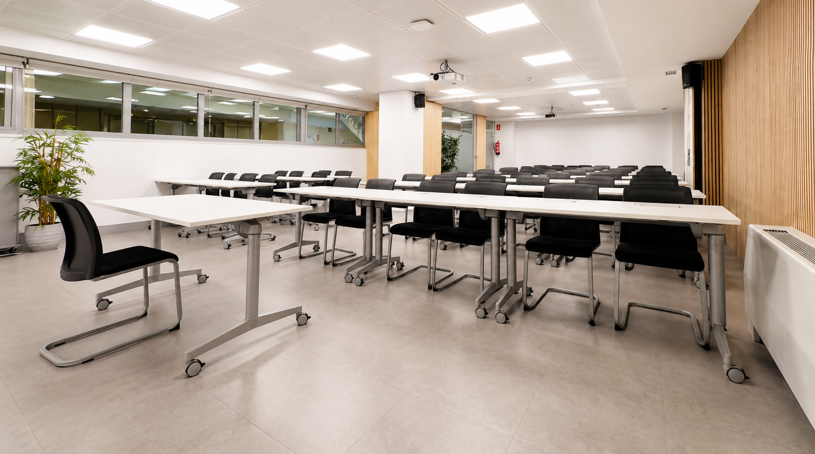 Salas de formación en Madrid equipadas para cursos y talleres